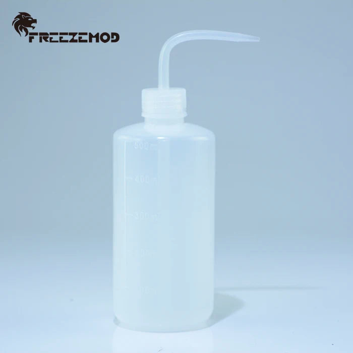 Optimisez le Refroidissement Liquide de Votre PC Gaming avec la Bouteille d'Injection FREEZEMOD 500ml