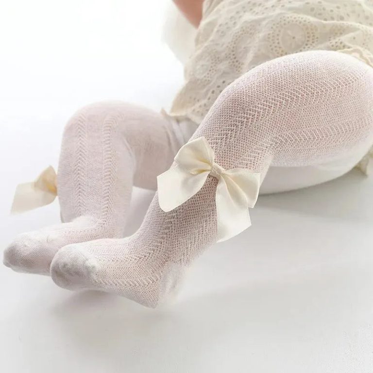 L’élégance et le confort réunis : les Collants Bébé Maille Nœud pour sublimer les tenues de printemps et automne