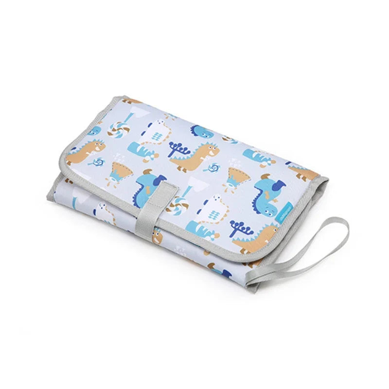 Changer Bébé en Toute Simplicité: Découvrez le Tapis Langer Imperméable Portable