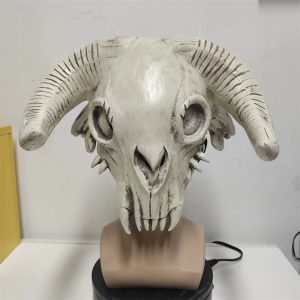 Transformez Votre Halloween avec ce Masque Effrayant aux Cornes d'Animal