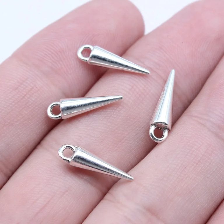 Redécouvrez la Créativité avec les Charms Coniques en Argent Antique pour Vos Bijoux DIY