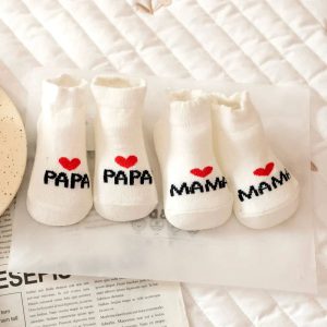 Douceur et Tendresse pour les Petits Pieds : Un Coup de Cœur pour ces Chaussettes Bébé en Coton