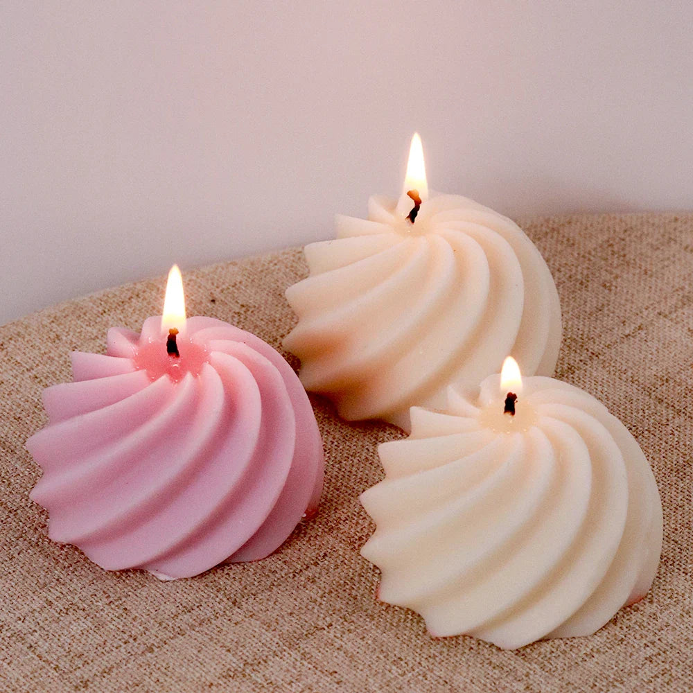 Innover vos créations avec le Moule en Silicone Bougie 3D : l'outil DIY incontournable pour l’artisan moderne