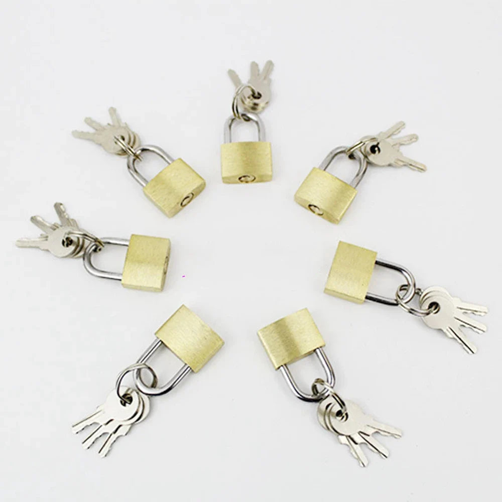 Sécurisez vos effets personnels avec élégance : Le mini cadenas en cuivre 20mm qui allie robustesse et style