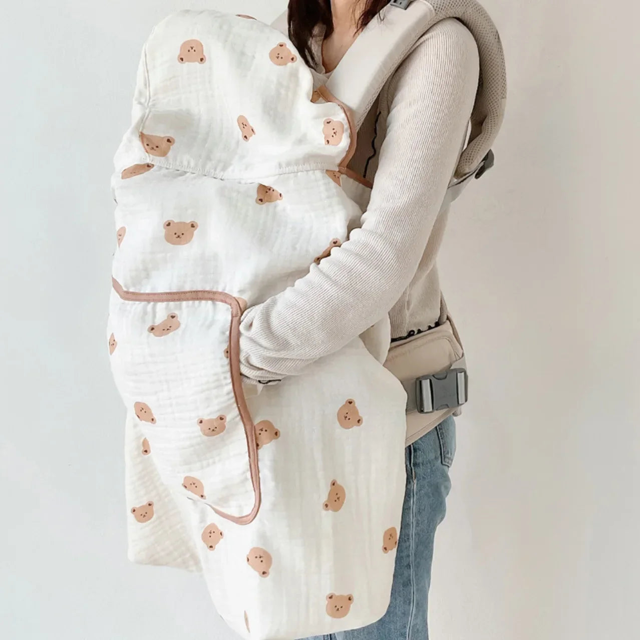 Découvrez l'Enveloppante Bébé Ourson Multifonction pour un Cocon de Douceur