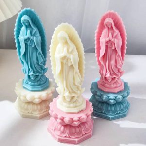 Donnez vie à vos créations spirituelles avec le moule silicone Vierge Marie 3D