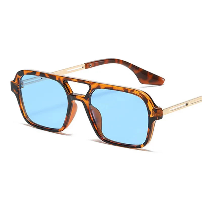 Optez pour l’Audace Vintage avec des Lunettes de Soleil Carrées Designer