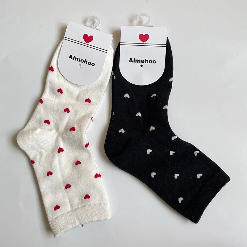 Révélez Votre Style Unique avec des Chaussettes Longues en Coton au Motif Cœur Kawaii