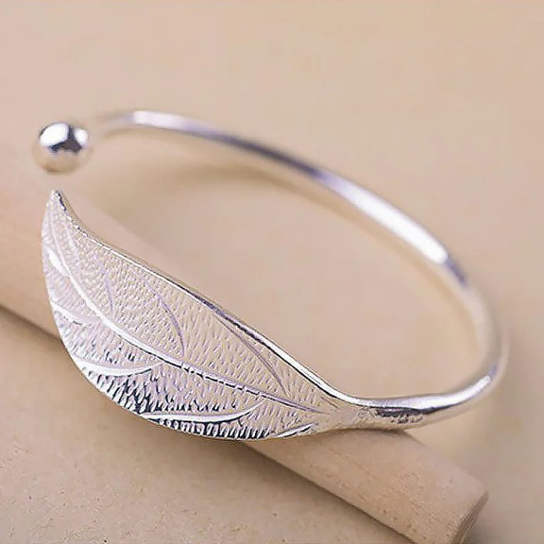 Élégance Naturelle et Modernité : Le Bracelet Manchette en Argent Sterling 925 qui Réinvente le Style