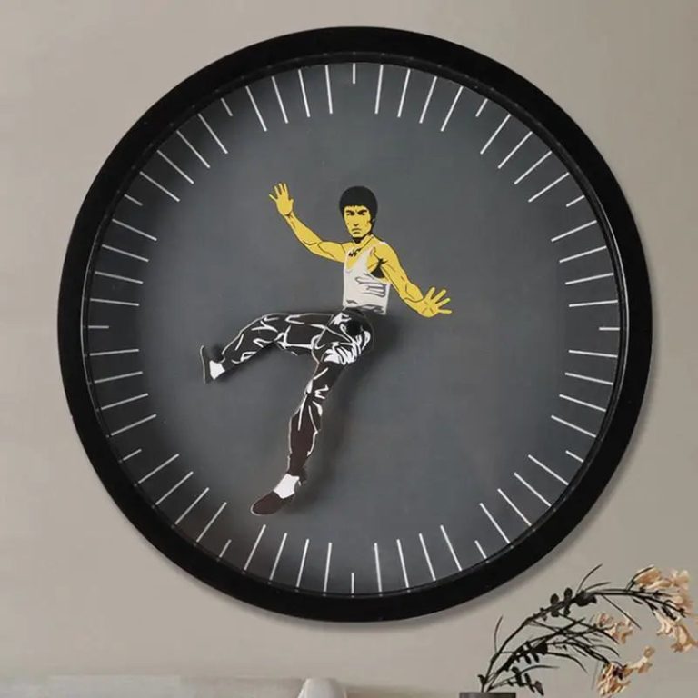 Une Touche de Légende dans Votre Intérieur : L’Horloge Murale Kung Fu Bruce Lee