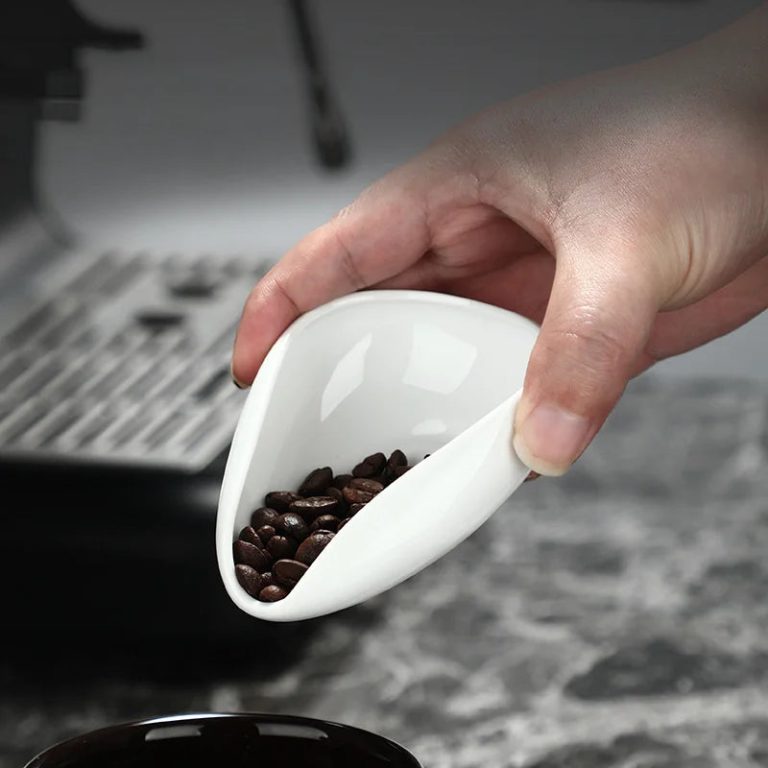 L'élégance dans chaque grain : la révolution de la mesure café en céramique
