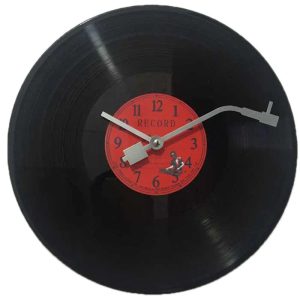 Redécouvrez le charme rétro avec l’Horloge Murale Vinyle Design Café Bar