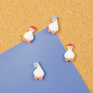Pins Métalliques en Forme de Canard : L’Accessoire Décalé et Pratique qui Rime avec Originalité