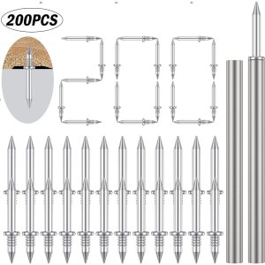 Révélez l’art de la fixation discrète avec des clous innovants