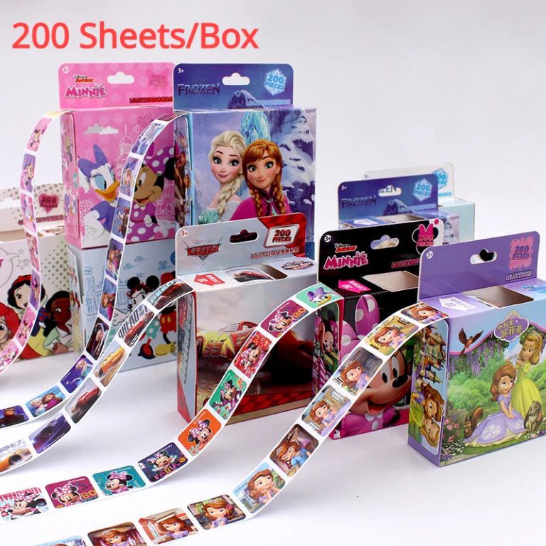 La Magie Disney à Portée de Main : Sublimez Vos Projets Créatifs avec Cette Boîte de Stickers Enchantée