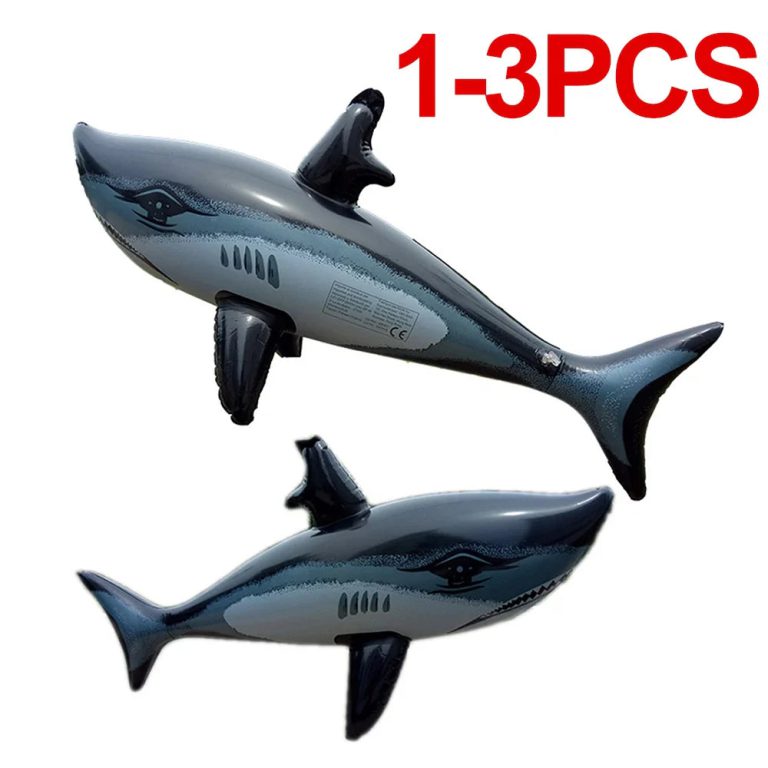 Plongez dans l'univers ludique de la piscine avec un compagnon inattendu