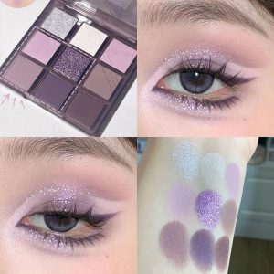 Révélez votre regard avec la Palette Ombres à Paupières Aurora Violet, l’essence du maquillage coréen