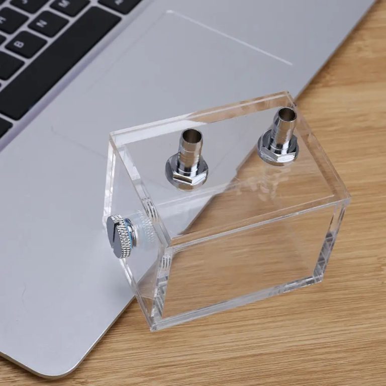 Optimisez votre watercooling avec le réservoir d’eau acrylique 200ML G1/4 pour PC