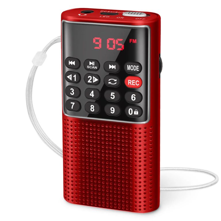 Vivez l'expérience sonore nomade avec cette mini radio portable