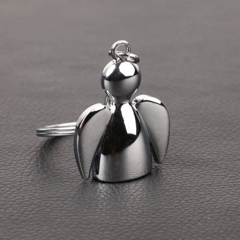 Un Porte-Clés Ange Métallique pour Sublimer Vos Clés et Vos Sentiments
