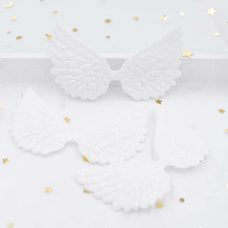 Laissez libre cours à votre créativité avec un lot de patchs ailes d’ange faits main