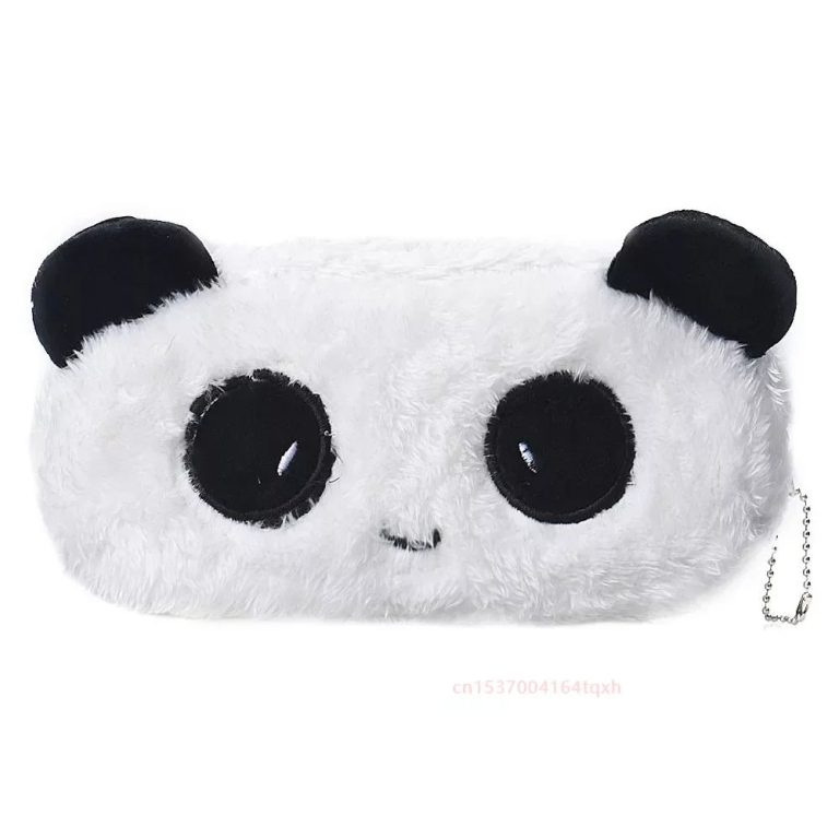 Adoptez la Douceur et l’Organisation avec la Trousse à Crayons Panda Kawaii en Peluche Blanche